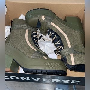 Converse boots